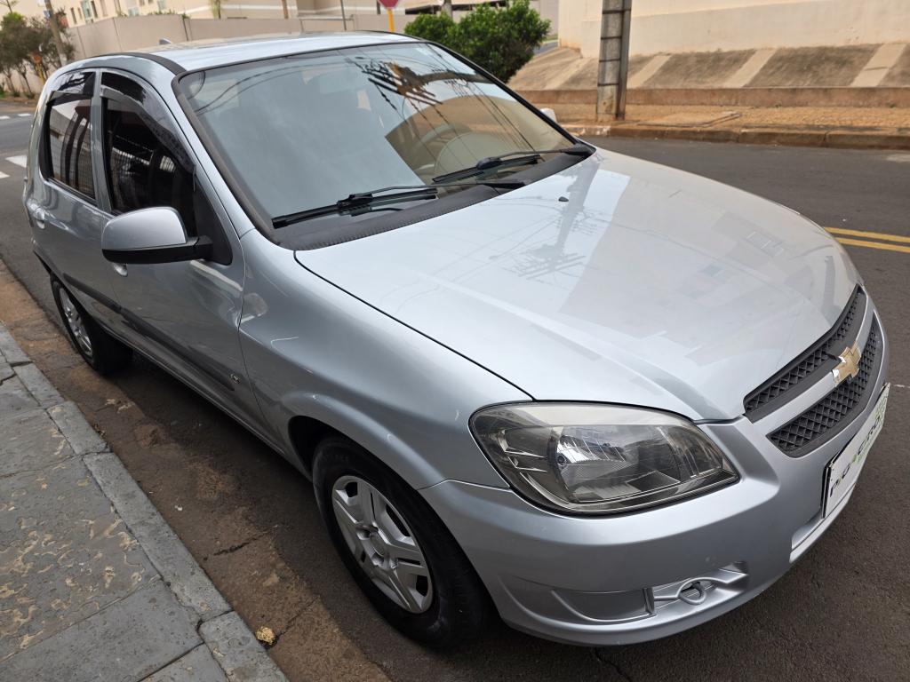 CHEVROLET Celta - Foto