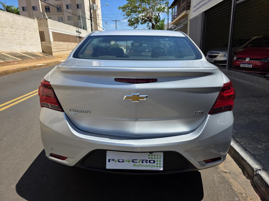 CHEVROLET Prisma - Foto