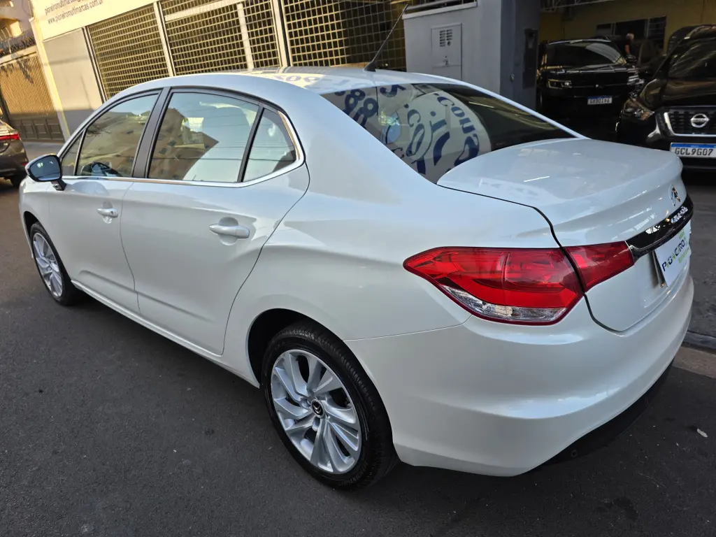 CITROEN C4 Sedan - Foto