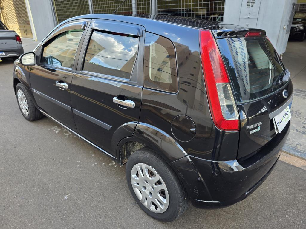 FORD Fiesta Hatch - Foto