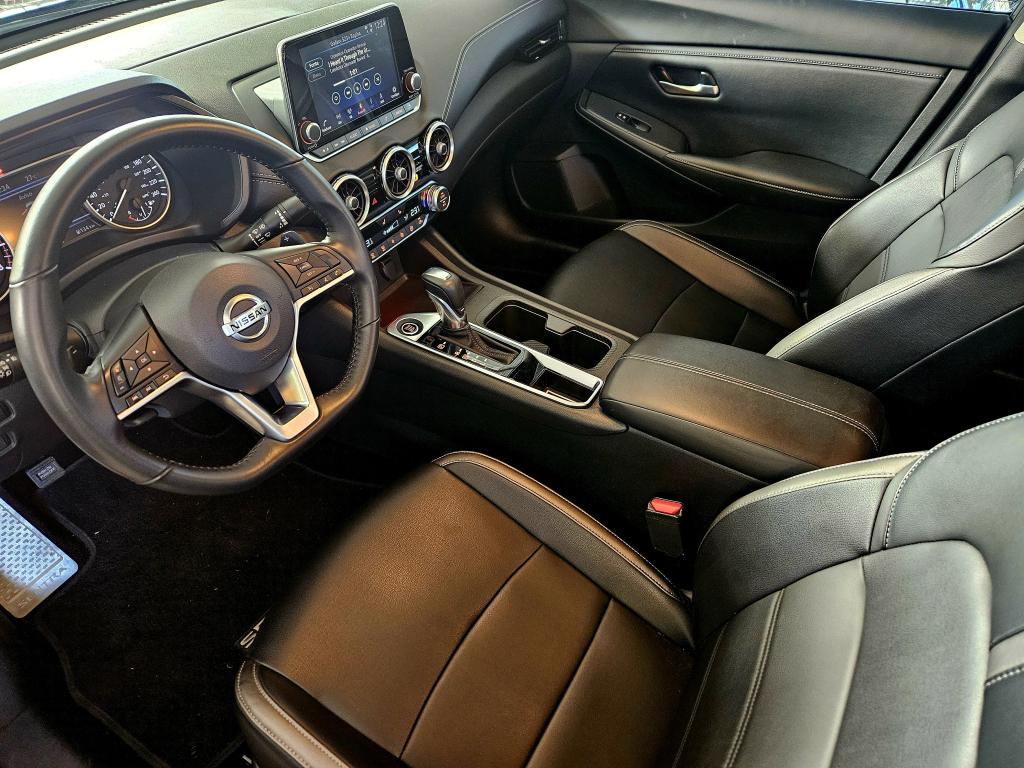 NISSAN Sentra - Foto