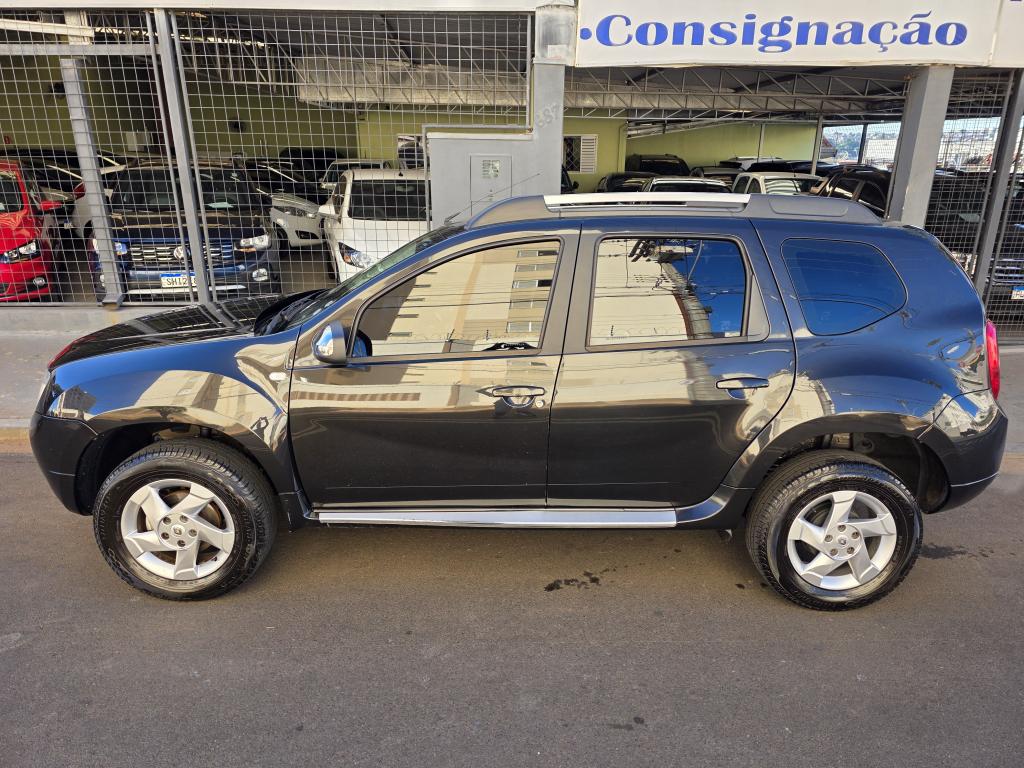 RENAULT Duster - Foto