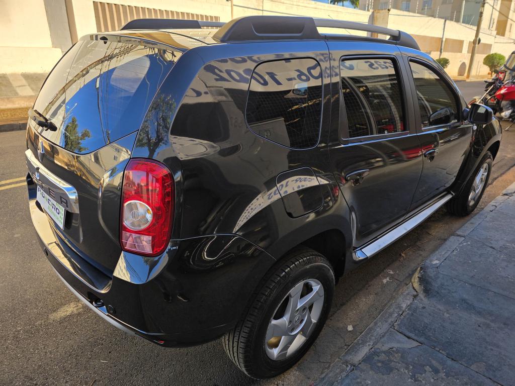 RENAULT Duster - Foto