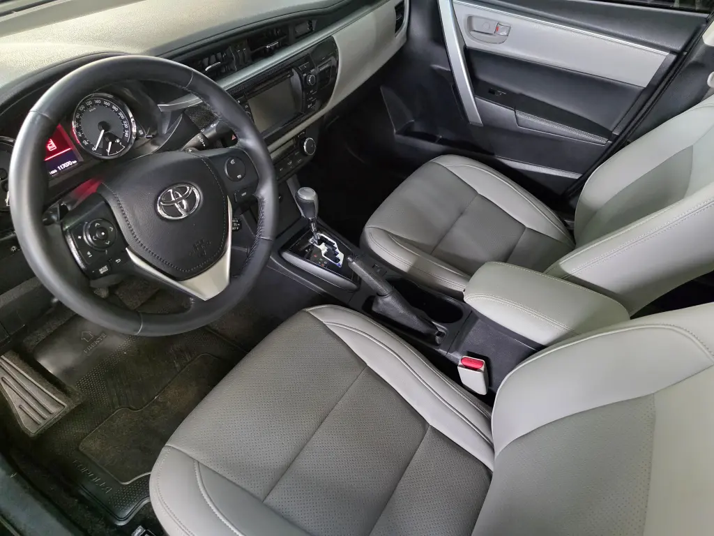 TOYOTA Corolla - Foto