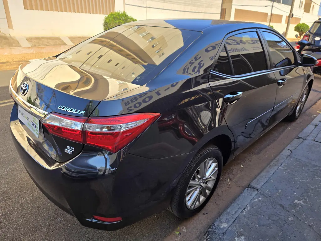 TOYOTA Corolla - Foto