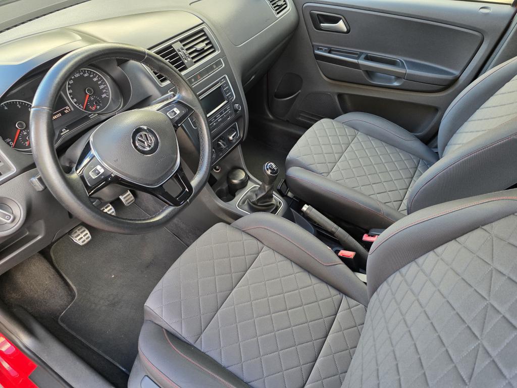 VOLKSWAGEN Fox - Foto