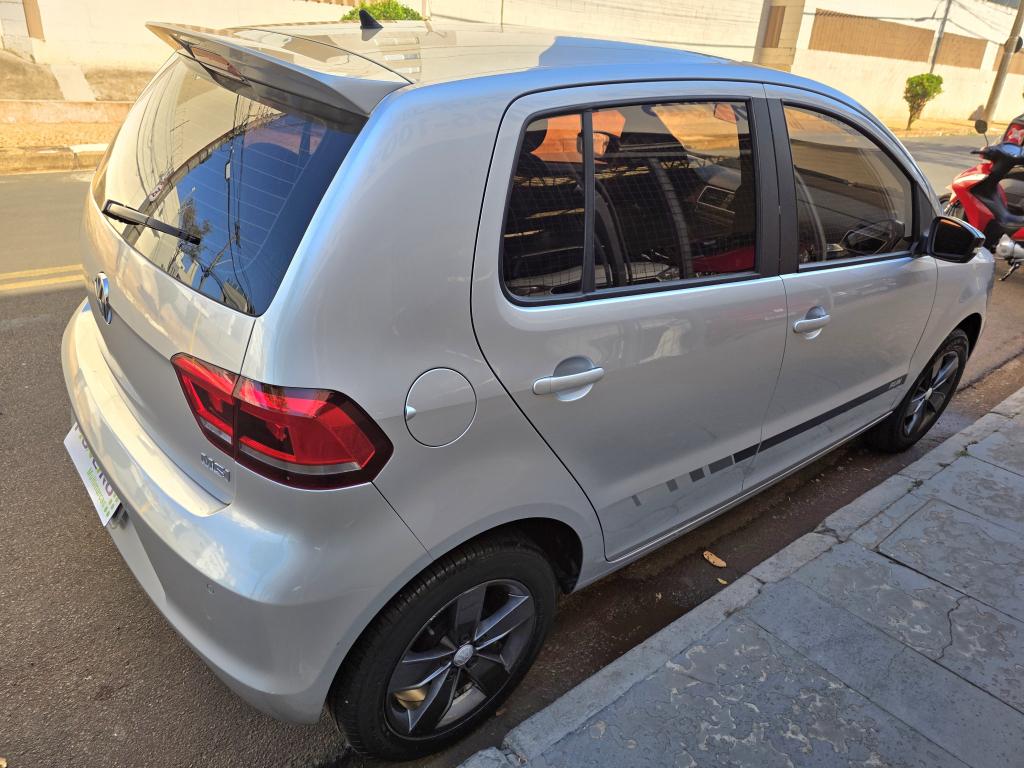 VOLKSWAGEN Fox - Foto