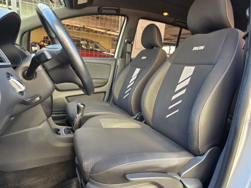 VOLKSWAGEN Fox - Foto