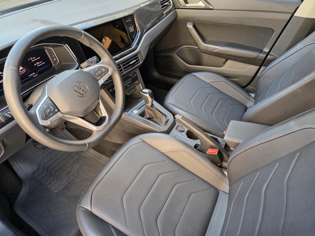 VOLKSWAGEN Polo Hatch - Foto