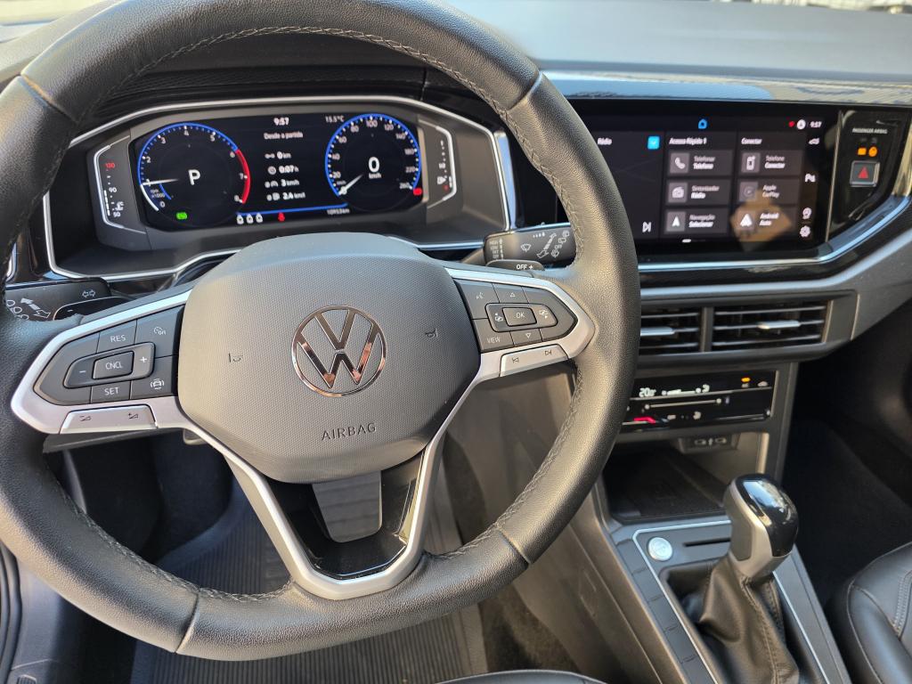 VOLKSWAGEN Polo Hatch - Foto