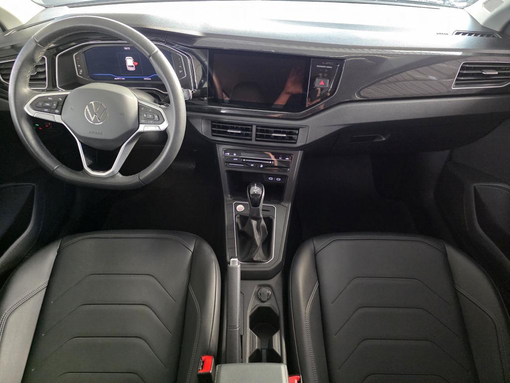 VOLKSWAGEN Polo Hatch - Foto