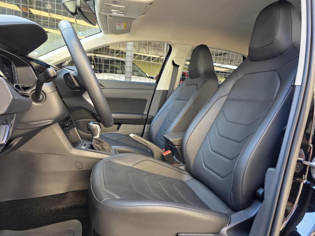 VOLKSWAGEN Polo Hatch - Foto