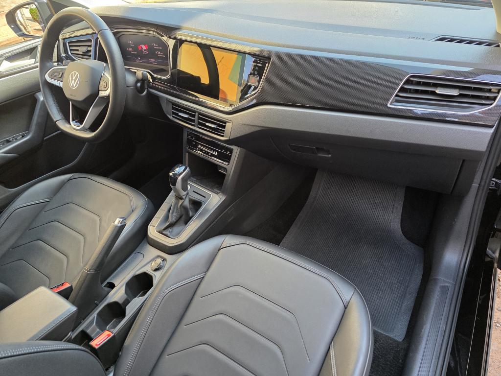 VOLKSWAGEN Polo Hatch - Foto