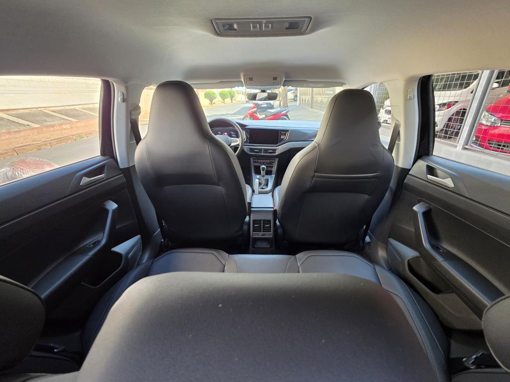 VOLKSWAGEN Polo Hatch - Foto