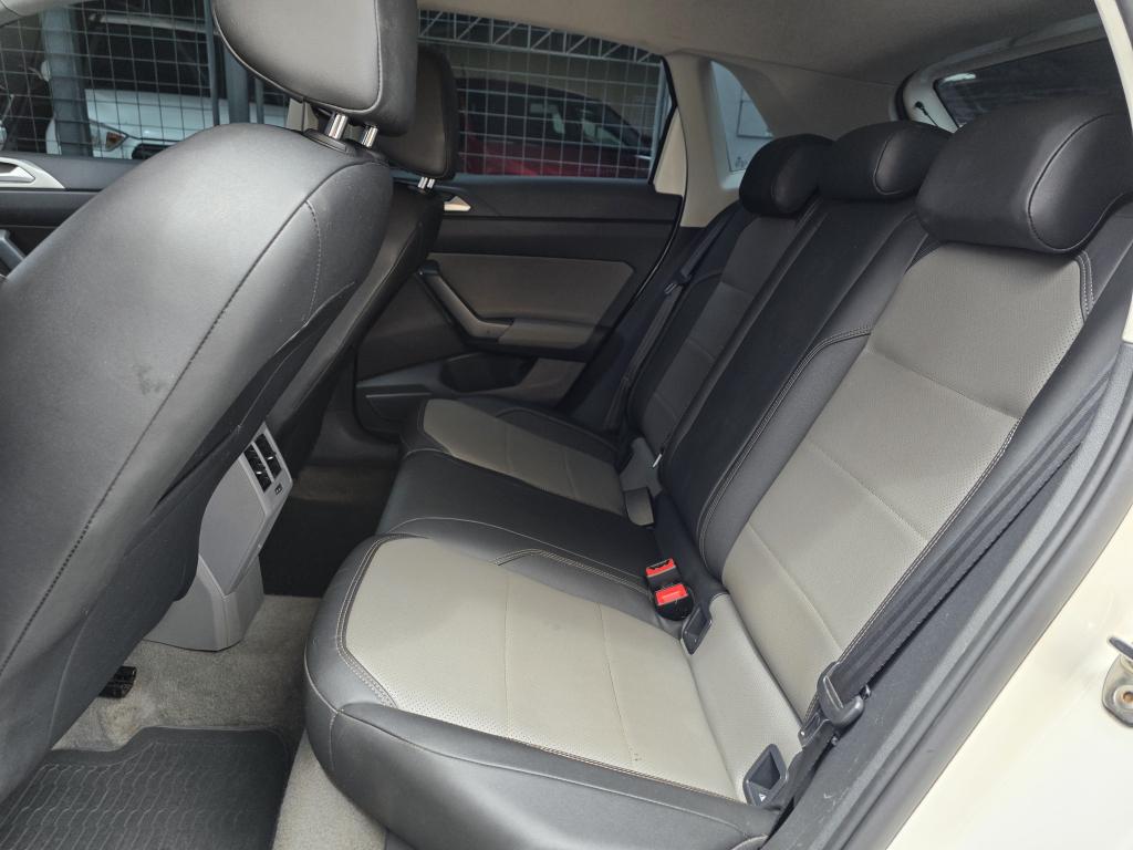 VOLKSWAGEN Polo Hatch - Foto