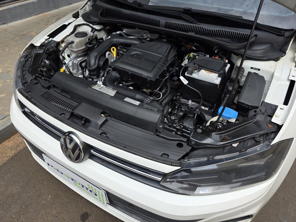 VOLKSWAGEN Polo Hatch - Foto