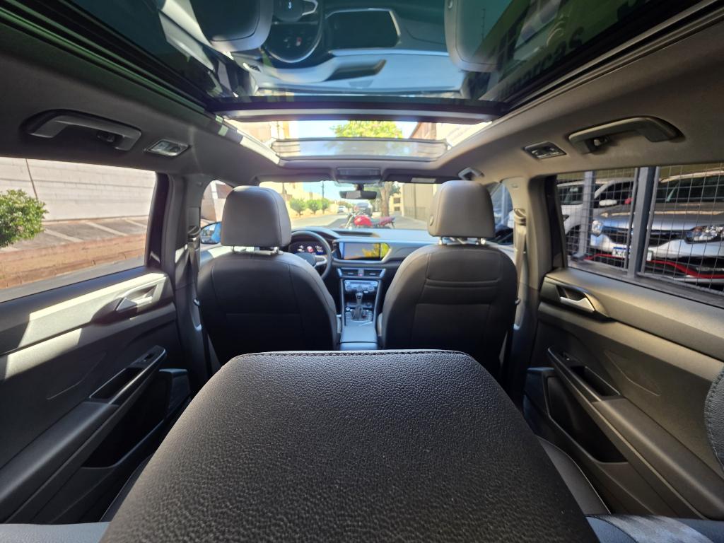 VOLKSWAGEN Taos - Foto