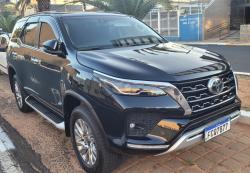 TOYOTA Hilux SW4 2.8 16V 4P SRX 4X4 7 LUGARES TURBO DIESEL AUTOMTICO