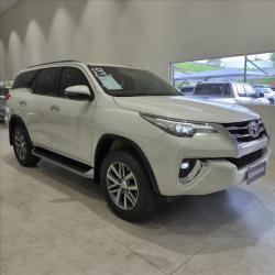 TOYOTA Hilux SW4 2.8 16V 4P SRX 4X4 7 LUGARES TURBO DIESEL AUTOMTICO