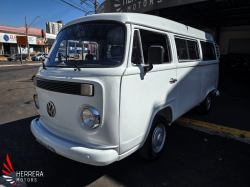 VOLKSWAGEN Kombi 1.6 STD 9 LUGARES