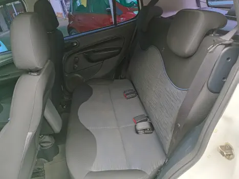 FIAT Uno 1.0 4P FLEX EVO ATTRACTIVE, Foto 14