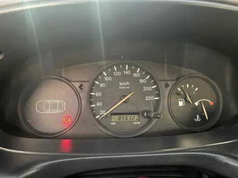 FORD Escort 1.6 16V GL, Foto 2