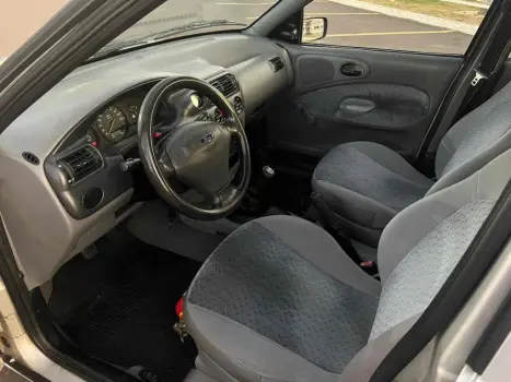 FORD Escort 1.6 16V GL, Foto 5