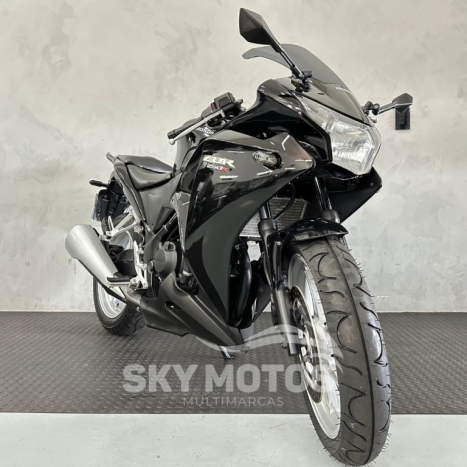 HONDA CBR 250 R, Foto 4