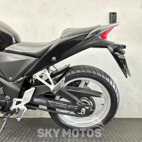 HONDA CBR 250 R, Foto 14