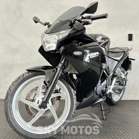 HONDA CBR 250 R, Foto 15