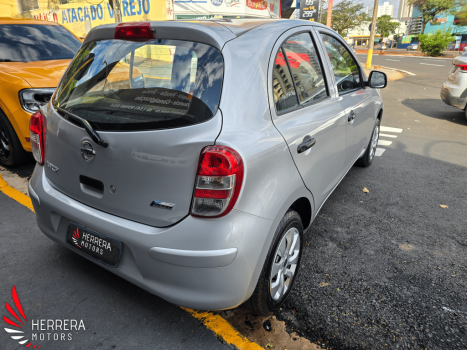 NISSAN March 1.0 16V 4P FLEX, Foto 4