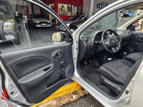 NISSAN March 1.0 16V 4P FLEX, Foto 8