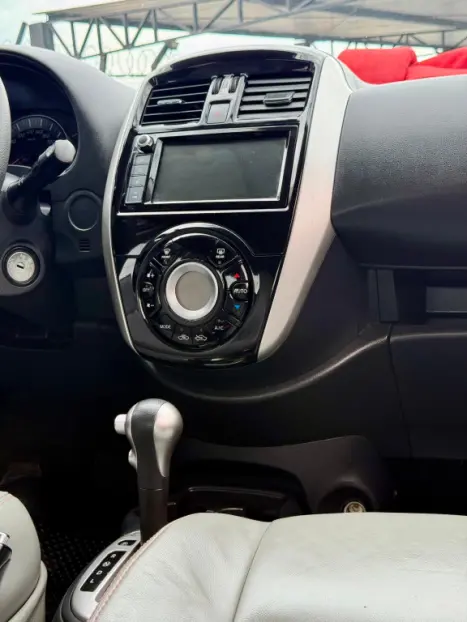 NISSAN March 1.6 16V 4P SV FLEX AUTOMTICO CVT, Foto 3