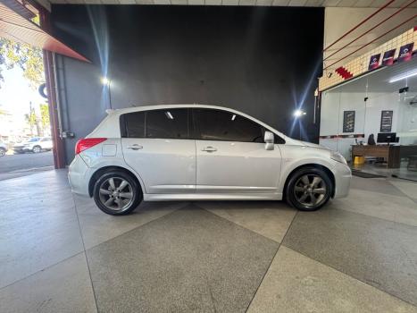 NISSAN Tiida Hatch 1.8 16V SL 4P, Foto 2