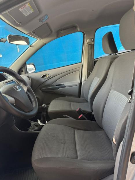 TOYOTA Etios Hatch 1.3 16V 4P FLEX XS, Foto 4