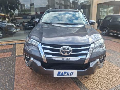 TOYOTA Hilux SW4 2.8 4P SRX 4X4 TURBO DIESEL AUTOMTICO, Foto 14