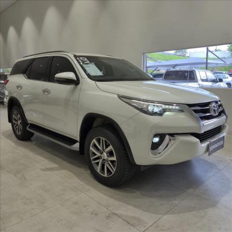 TOYOTA Hilux SW4 2.8 16V 4P SRX 4X4 7 LUGARES TURBO DIESEL AUTOMTICO, Foto 1