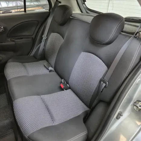 NISSAN March 1.6 16V 4P SV FLEX, Foto 13