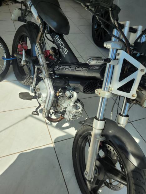 FYM FY 125-19, Foto 2