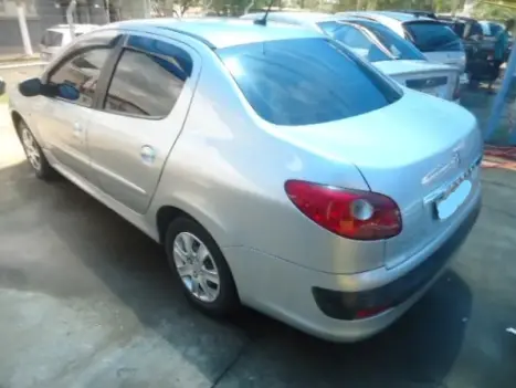 PEUGEOT 207 Sedan 1.4 4P PASSION XR FLEX, Foto 2