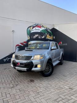 TOYOTA Hilux Caminhonete 3.0 4P 4X4 SRV TURBO DIESEL TOP CABINE DUPLA AUTOMTICO