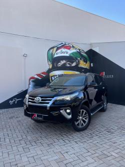 TOYOTA Hilux SW4 2.8 16V 4P SRX 4X4 7 LUGARES TURBO DIESEL AUTOMTICO