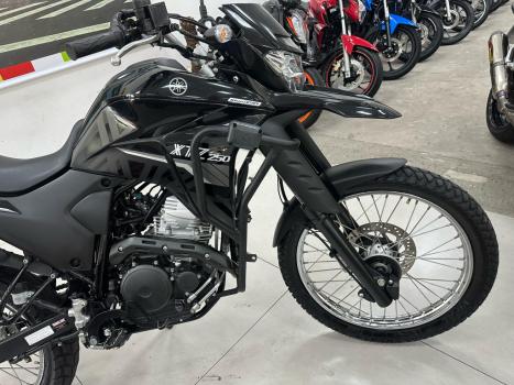 YAMAHA XTZ 250 LANDER, Foto 2