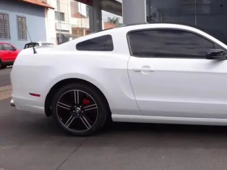 FORD Mustang 3.7 V6 24V COUP AUTOMTICO, Foto 4