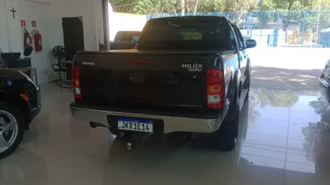 TOYOTA Hilux Caminhonete 3.0 4P 4X4 SRV TURBO DIESEL CABINE DUPLA AUTOMTICO, Foto 4