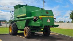 JOHN DEERE 1550 