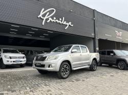 TOYOTA Hilux Caminhonete 3.0 4P 4X4 DIESEL CABINE DUPLA