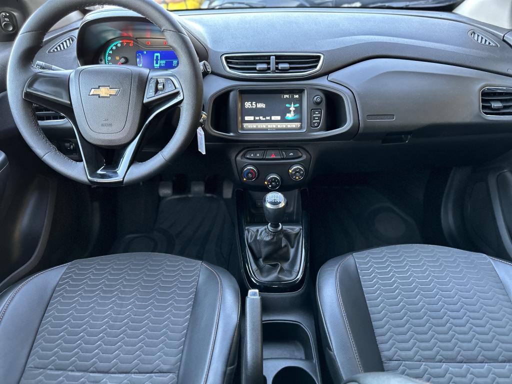 CarroTaubaté: Comprar Hatch Chevrolet Onix Hatch 1.4 4P Flex Ltz Preto 2018  em Taubaté-SP
