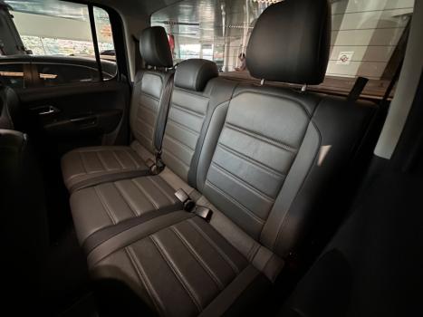 VOLKSWAGEN Amarok 3.0 V6 CABINE DUPLA HIGHLINE 4X4 TURBO INTERCOOLER AUTOMTICO, Foto 10