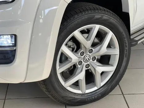 VOLKSWAGEN Amarok 3.0 V6 CABINE DUPLA HIGHLINE 4X4 TURBO INTERCOOLER AUTOMTICO, Foto 4